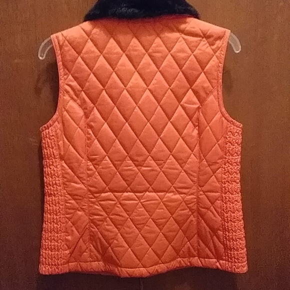 NIKE ORANGE PUFFER VEST WITH FAUX FUR COLLAR - Picture 3 of 4